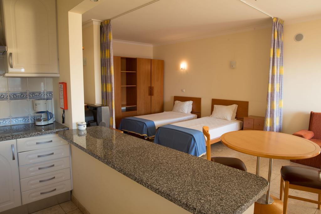 برايا دا روشا Clube Praia Mar Apartamentos Turisticos المظهر الخارجي الصورة