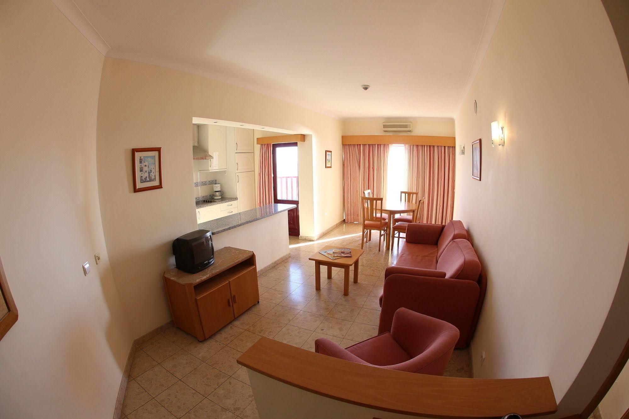 برايا دا روشا Clube Praia Mar Apartamentos Turisticos المظهر الخارجي الصورة