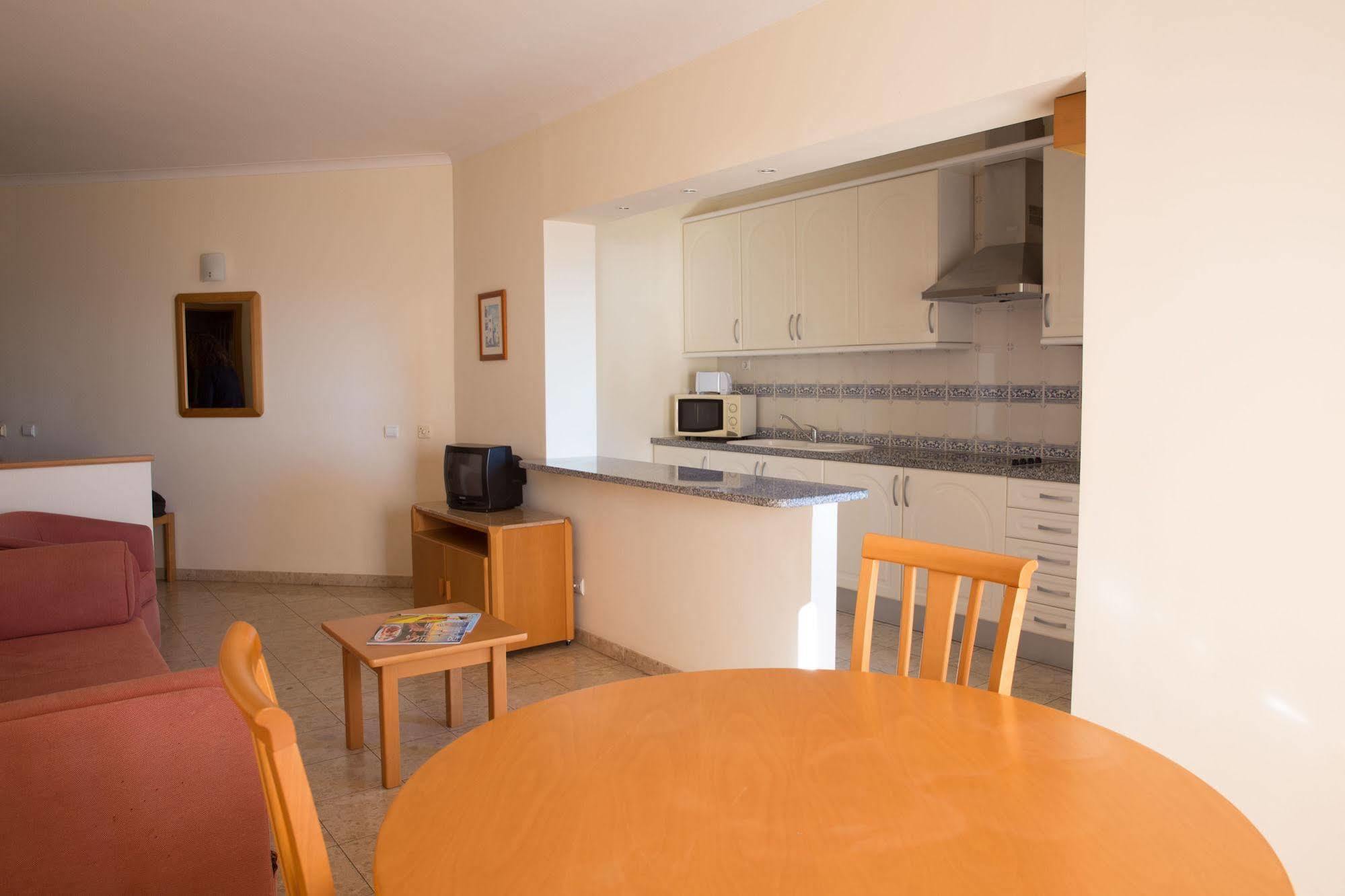برايا دا روشا Clube Praia Mar Apartamentos Turisticos المظهر الخارجي الصورة